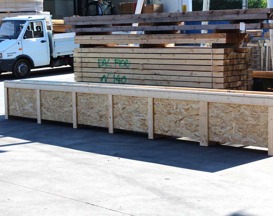 OSB box with external crossbars